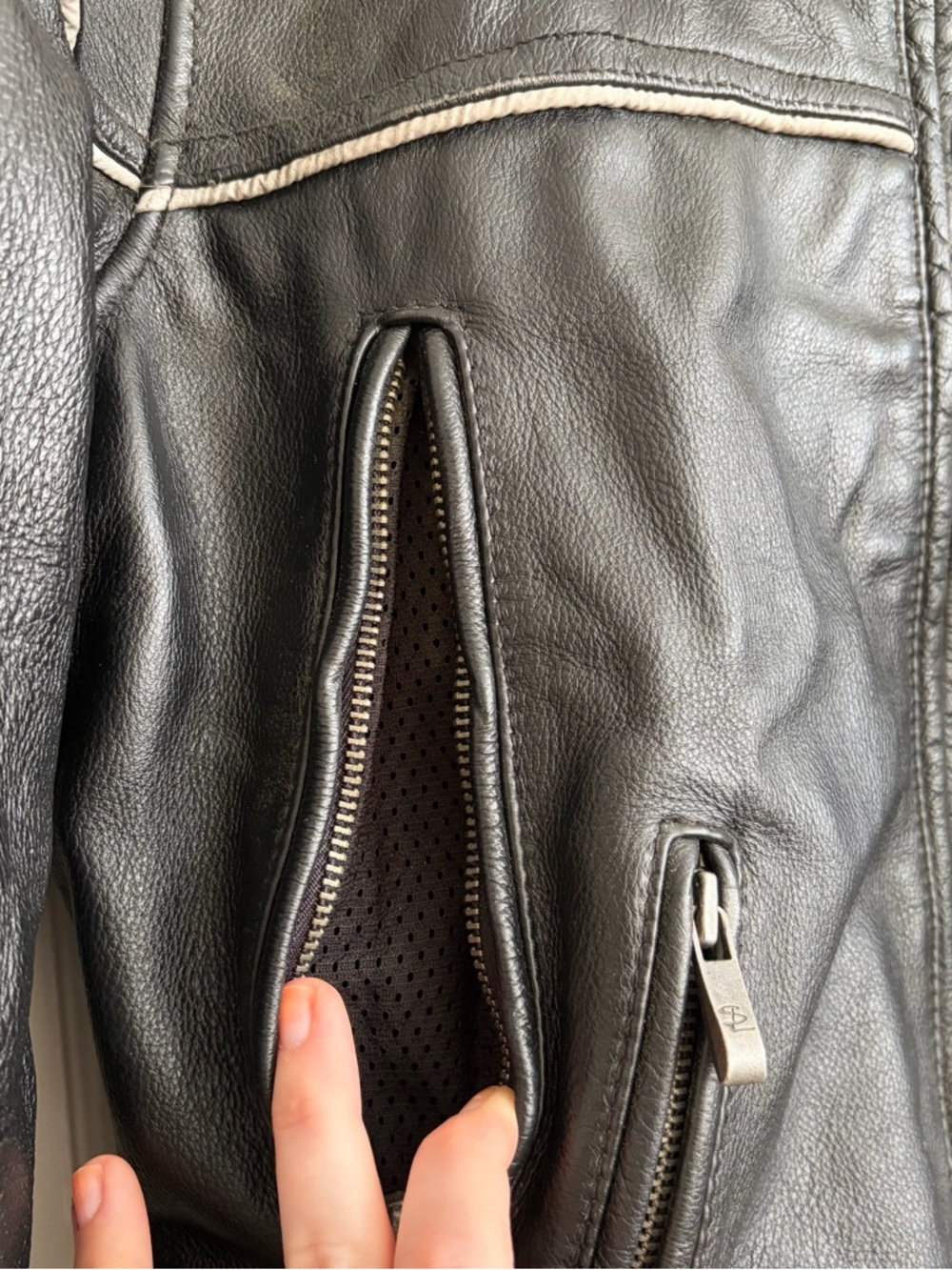 Men's Black Leather Jacket - Classic Zip Front - Picture 6 of 8